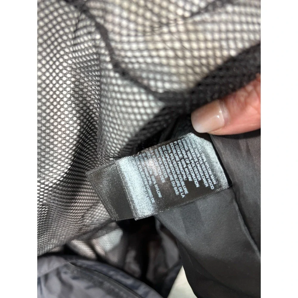 The North Face Mens DryVent Rain Jacket Gray Hooded Windbreaker Shell